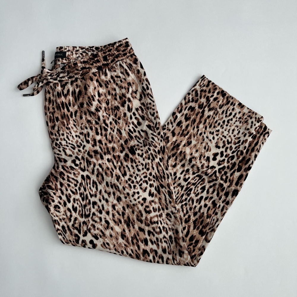 Banana Republic Women’s Leopard Print Drawstring Pants